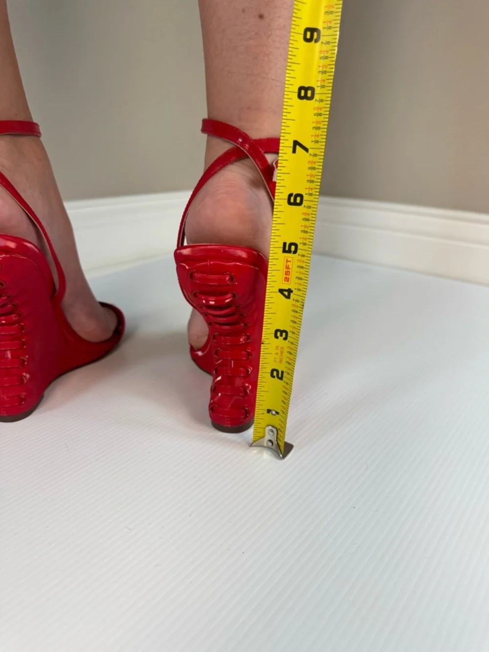 Azalea Wang Sawney Red Sculpted Wedge Heels Patent Ankle Strap Sandals Sz 7.5, 8 - Picture 5 of 7